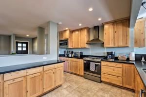 Less Than 5 Mi to Dtwn Prescott National Forest Retreat!