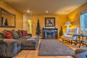 Holiday Home room in Modern Creekside Home with Easy Dtwn Denver Access!