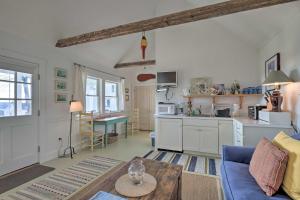 Pauls Cottage in Tenants Harbor, 1 Min to Shore