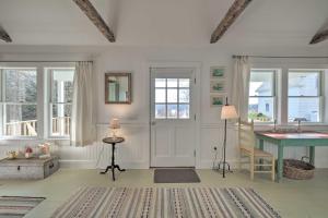 Pauls Cottage in Tenants Harbor, 1 Min to Shore