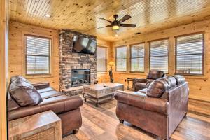 Holiday Home room in Stunning Mtn View Chalet with Hot Tub in Gatlinburg!
