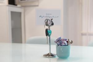 Stylish Apartment with Castle View & Free Parking 