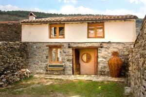 Accommodation in Enciso