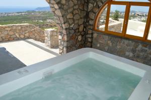 Villa Petrino with Sea View and Private Outdoor Hot tub