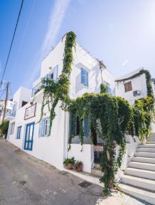 Podotas Group Sifnos Greece