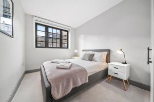 2 Bed Lux Apartments near Central London FREE WIFI by City Stay Aparts London