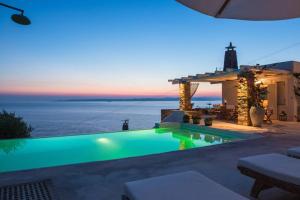 VILLA BEAUTIFIS in Kea, 4BDR/7prs, pool, seaview Kea Greece