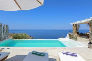 VILLA BEAUTIFIS in Kea, 4BDR/7prs, pool, seaview Kea Greece