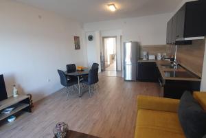 Crni apartman