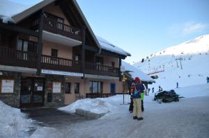 Appartements Pied de pistes, residence 3 etoiles tout confort dont terrasse et piscine : photos des chambres