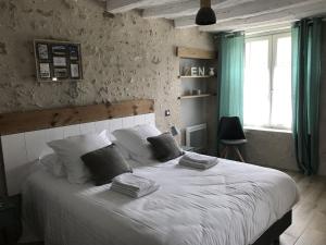 Maisons de vacances Gite L'Hermine : Cottage - Vue sur Jardin