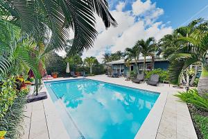 Lush Tropical Retreat with Private Pool - Near Beach home in Fort Lauderdale