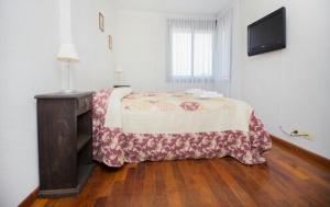 Departamento enorme sobre Cañada Patio Olmos