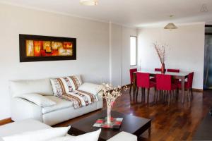 Departamento enorme sobre Cañada Patio Olmos