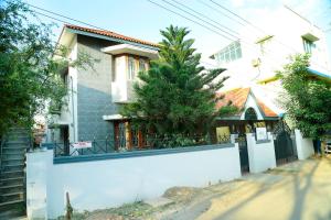 ZuriEL Suite GUEST HOUSE