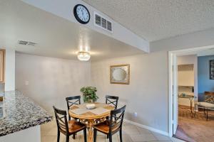 Stylish Retreat with Community Perks Less Than 2 Mi to ASU!