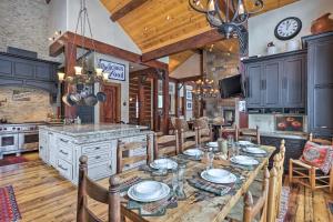 Stunning Ski-InandSki-Out Mtn Retreat in Telluride!