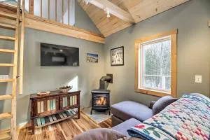 Newly Built Cabin with Hot Tub - 16 Mi to Stowe Mtn! - Lake Elmore