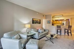 Fort Myers Condo with Pool Access 4 Mi to Beach