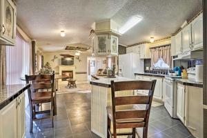 Broken Bow Home 2 Mi to Beavers Bend State Park