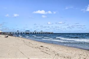 1 Mi to Oceanfront Fun: Pompano Beach Retreat!