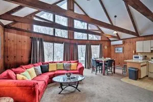 7 miles to State Park Poconos Getaway with Deck! - Effort