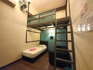 Superior Triple Room room in Travel Hub Hightstreet