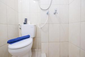 Deluxe Studio Apartment at Springlake Summarecon Bekasi By Travelio