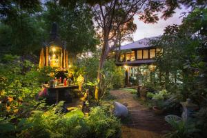 Cattanis Riverside Home