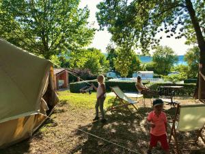 Campings Les Bastides de Chanteraine : photos des chambres