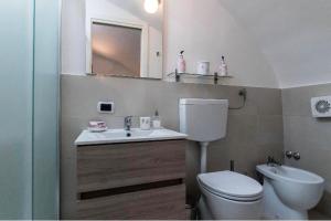 Santi Apostoli House