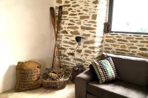 Maisons de vacances KERAUDREN RHUYS - Longere XVIIIe - 10 pers - 4 chb - plage a pied : photos des chambres