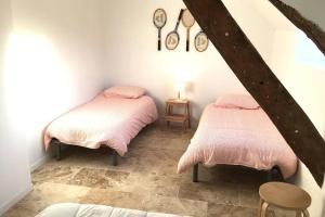 Maisons de vacances KERAUDREN RHUYS - Longere XVIIIe - 10 pers - 4 chb - plage a pied : photos des chambres