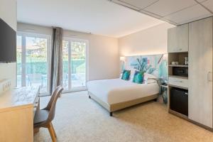 Hotels Best Western Plus Hyeres Cote D'Azur : Chambre Lit King-Size Deluxe avec Lit Simple