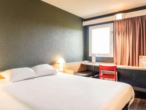 Hotels ibis Falaise Coeur de Normandie : photos des chambres