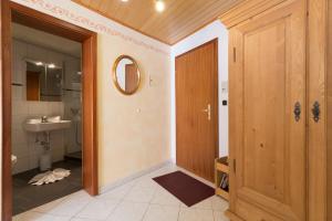 One-Bedroom Apartment room in Oberstdorfer Bergwelt 107