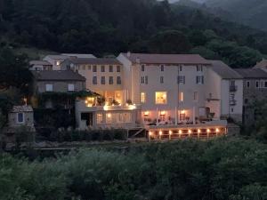 Hotels Ecole Olargues : photos des chambres