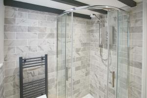 Host & Stay - Burns Yard Apartment