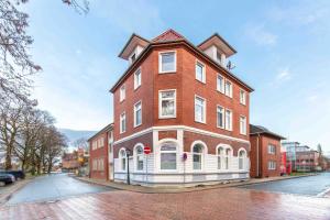 Mf1 City Rooms Emden Hostel Deals Photos Reviews