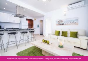 Superior Apartment room in 2 bedrooms apartment in Moraira center with community pool