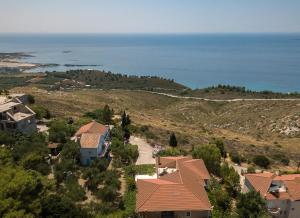 Rania Apartments Helmata