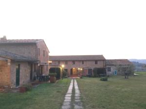 2-BR 1 bath abode with 2 AC units in the Chianti hills!