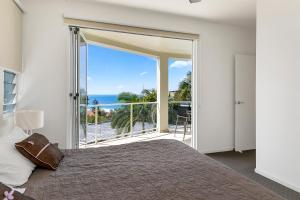 Relax in stylish comfort, Sunshine Beach