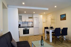 Apartment in Salou next to the beach for families,WIFI