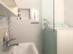 M207 West Perth Studio Apartment near Kings Park