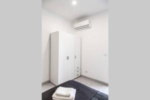 REMODELED APARTMENT IN THE CITY CENTER. (FARO)