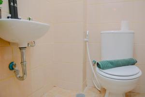 Stylish and Convinient Studio Dave Apartment By Travelio