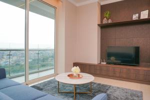 Elegant 2BR Citralake Suites Apartment By Travelio