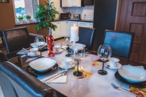 APARTAMENT PIOTR i PAWEŁ 8 os KRYNICA MORSKA DELUXE 2 poziomy