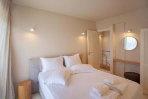 Katikies Manis Suites